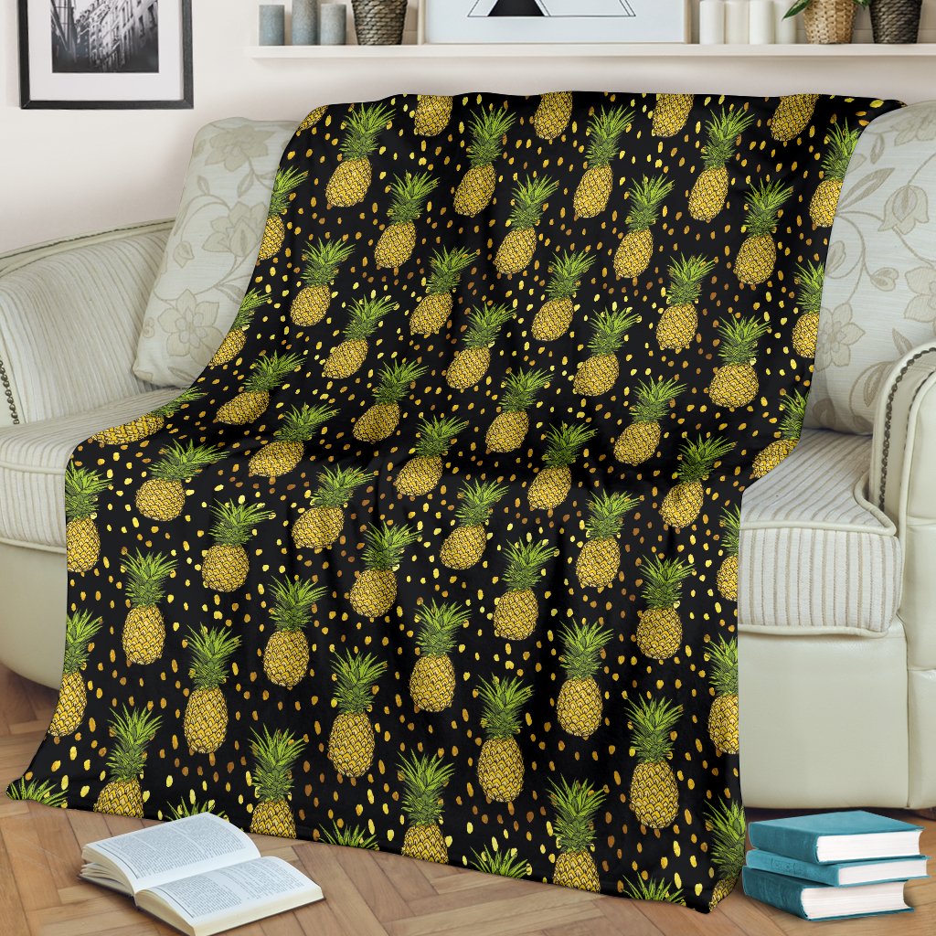 Pineapple Gold Dot Themed Print Fleece Blanket