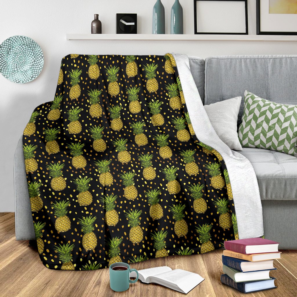 Pineapple Gold Dot Themed Print Fleece Blanket