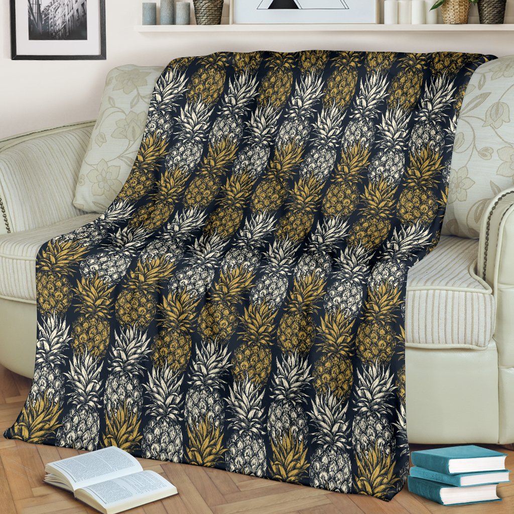 Pineapple Print Design Pattern Fleece Blanket
