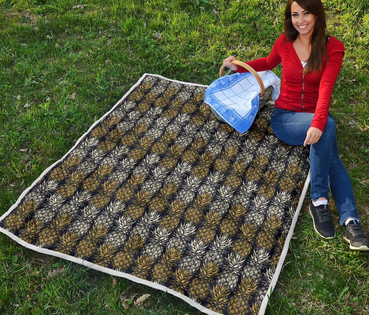 Pineapple Print Design Pattern Premium Quilt-JTAMIGO.COM