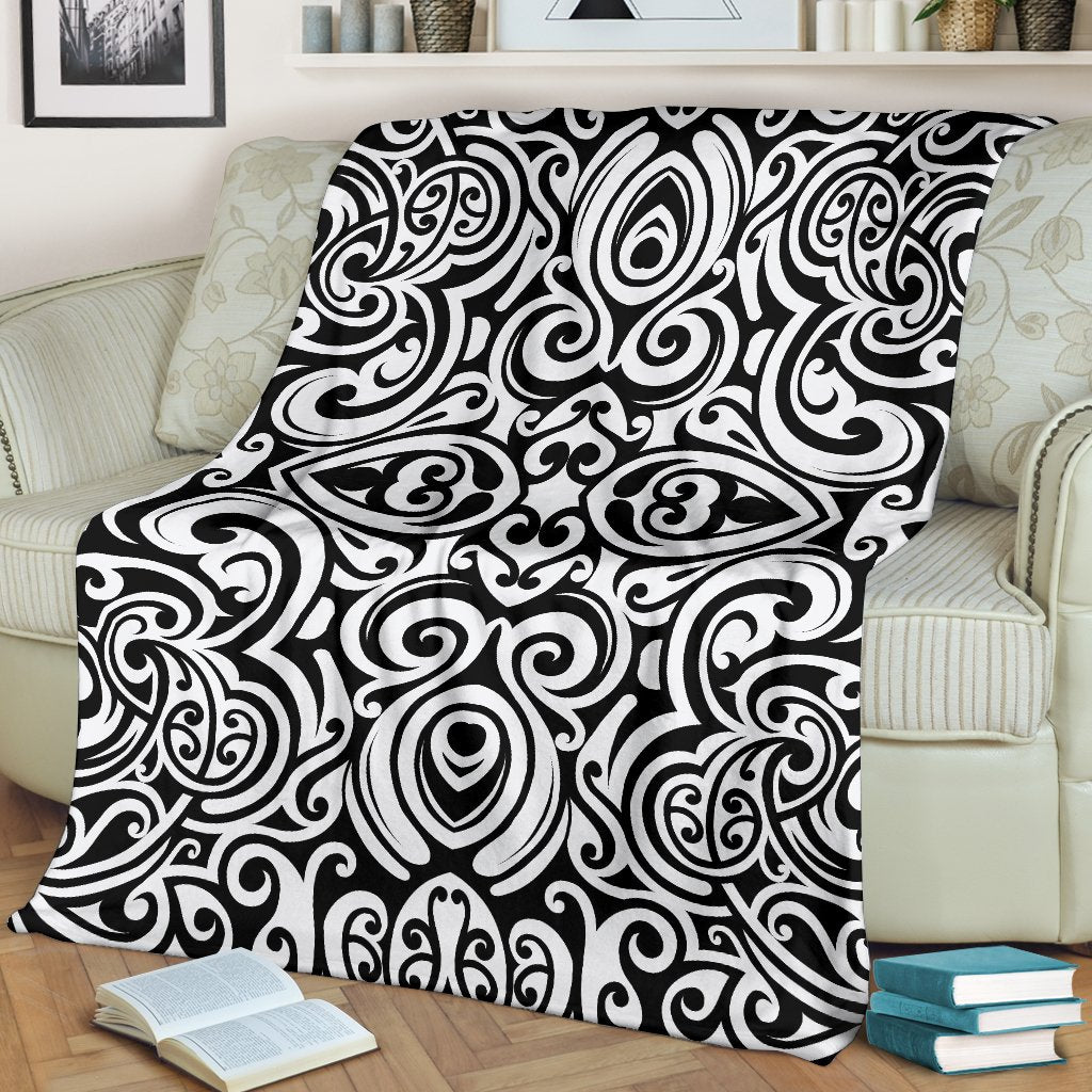 Polynesian Tattoo Pattern Fleece Blanket