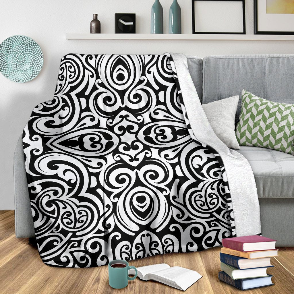 Polynesian Tattoo Pattern Fleece Blanket