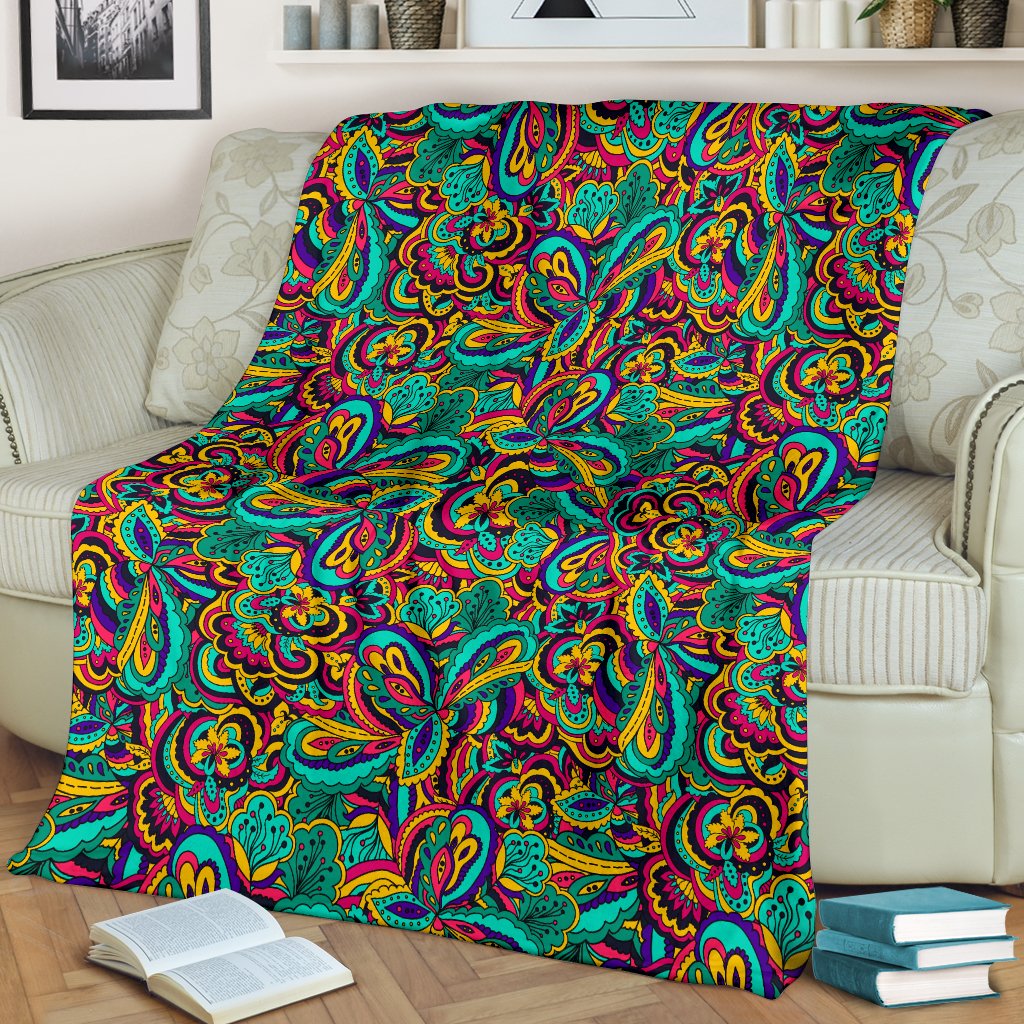 Psychedelic Trippy Floral Design Fleece Blanket