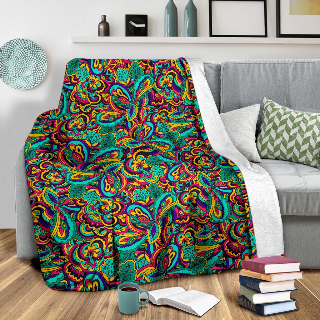 Psychedelic Trippy Floral Design Fleece Blanket