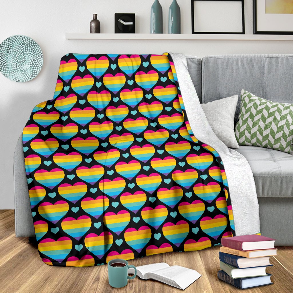 Rainbow Heart Print Pattern Fleece Blanket