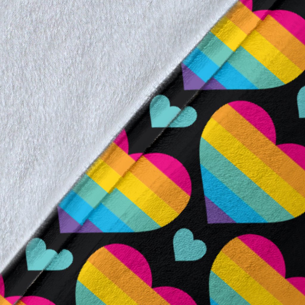 Rainbow Heart Print Pattern Fleece Blanket