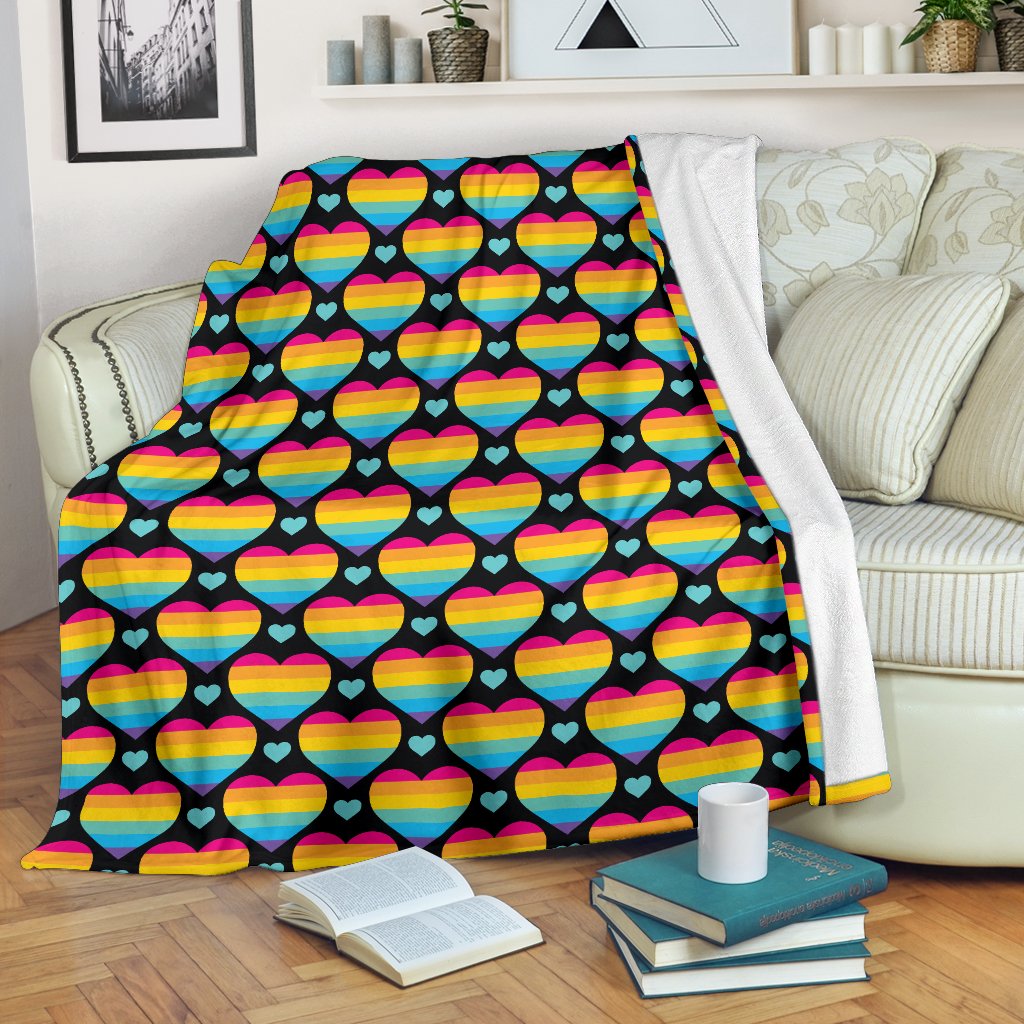 Rainbow Heart Print Pattern Fleece Blanket