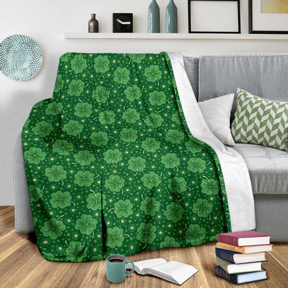 Shamrock Design Print Fleece Blanket