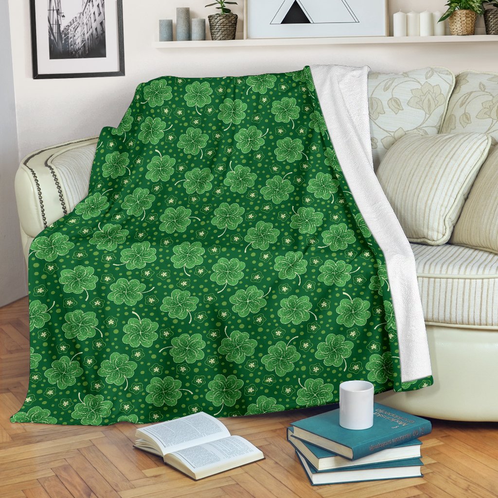 Shamrock Design Print Fleece Blanket
