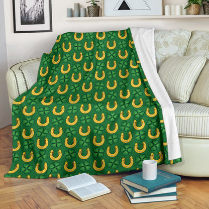 Shamrock Horseshoes Print Pattern Fleece Blanket