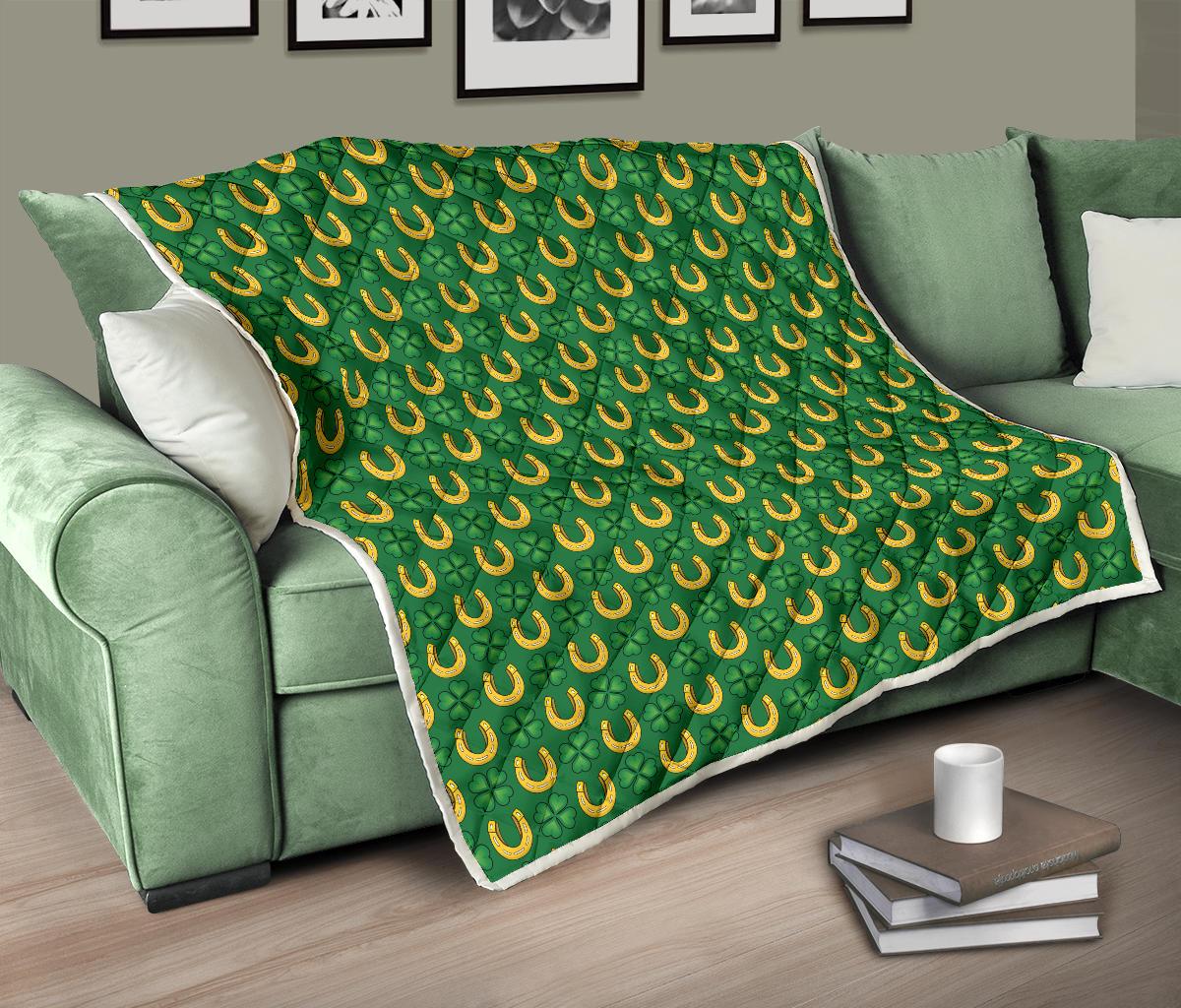 Shamrock Horseshoes Print Pattern Premium Quilt-JTAMIGO.COM