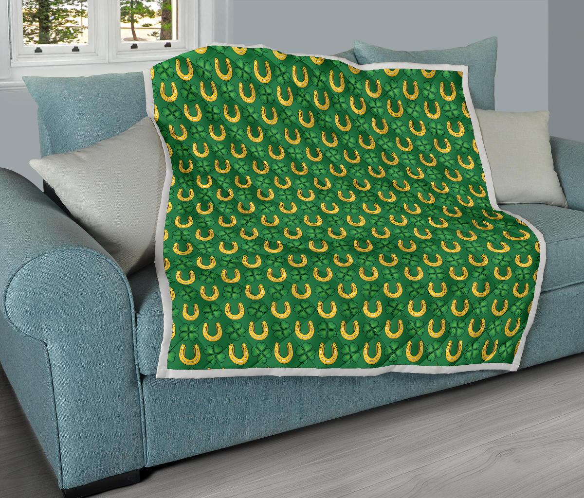 Shamrock Horseshoes Print Pattern Premium Quilt-JTAMIGO.COM