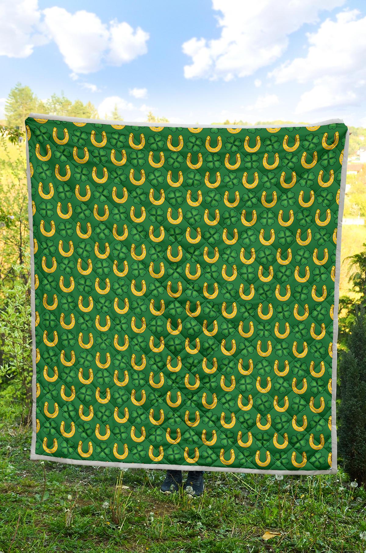 Shamrock Horseshoes Print Pattern Premium Quilt-JTAMIGO.COM