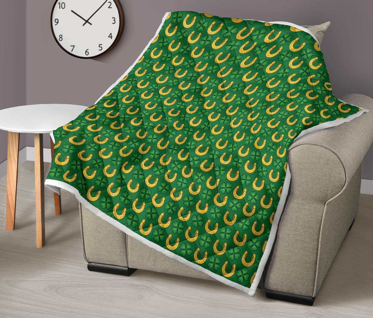 Shamrock Horseshoes Print Pattern Premium Quilt-JTAMIGO.COM