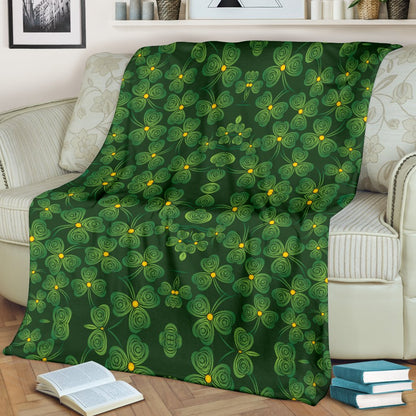 Shamrock Pattern Fleece Blanket