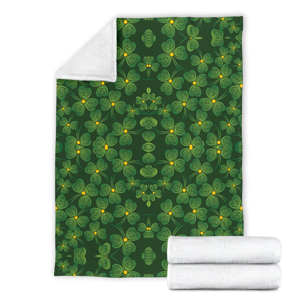 Shamrock Pattern Fleece Blanket