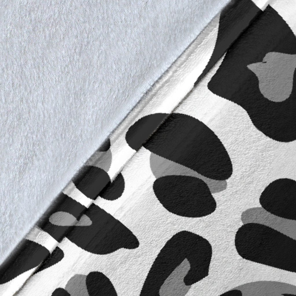 Snow Leopard Skin Print Fleece Blanket