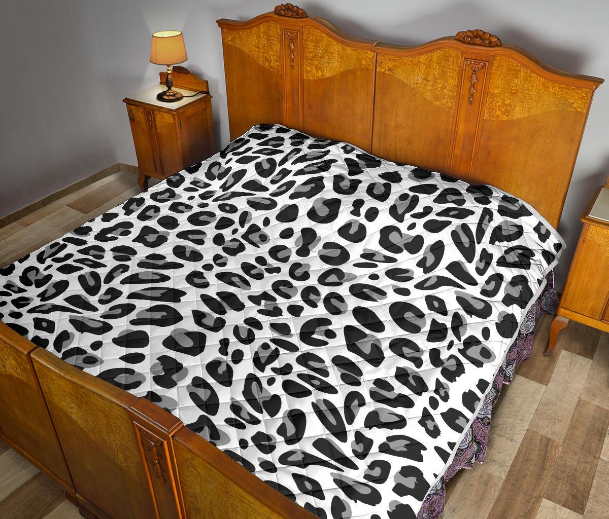 Snow Leopard Skin Print Premium Quilt-JTAMIGO.COM