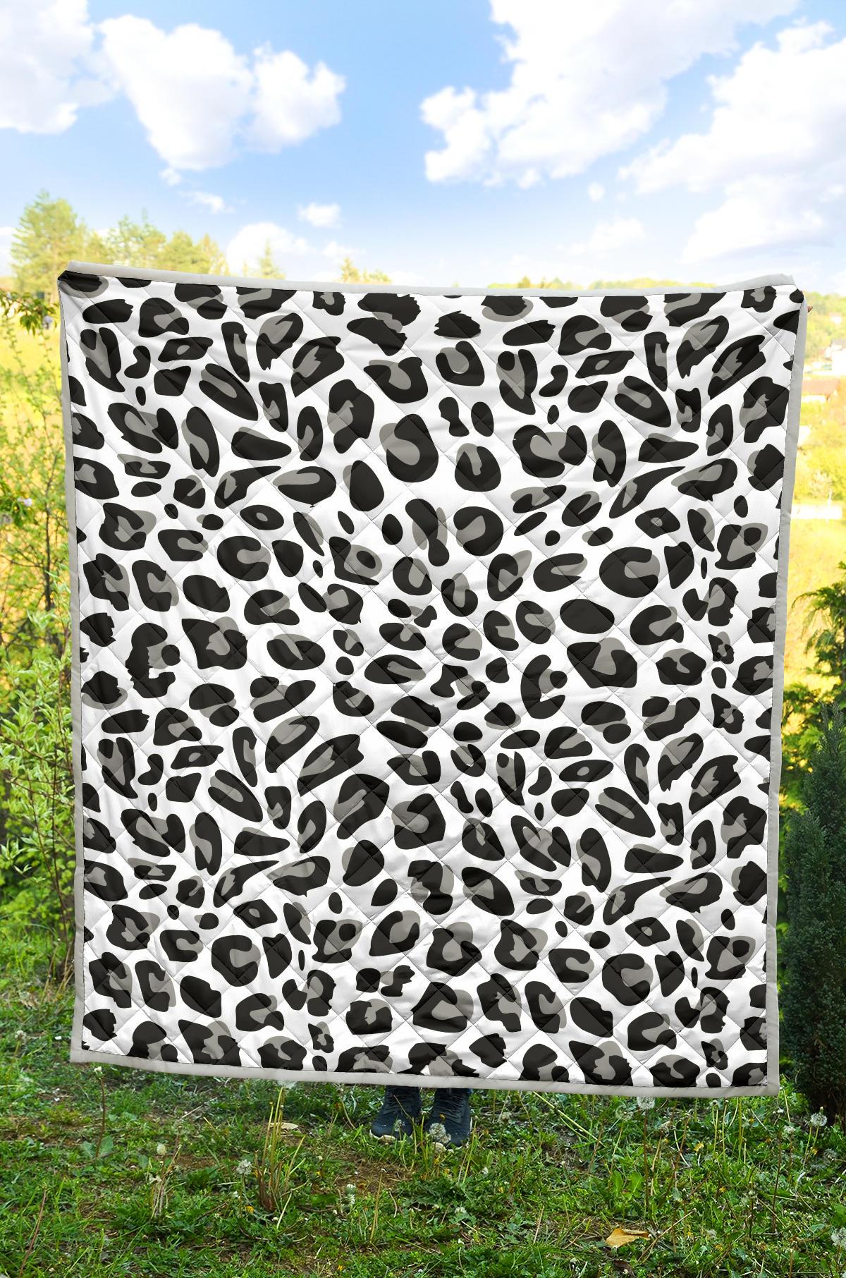 Snow Leopard Skin Print Premium Quilt-JTAMIGO.COM