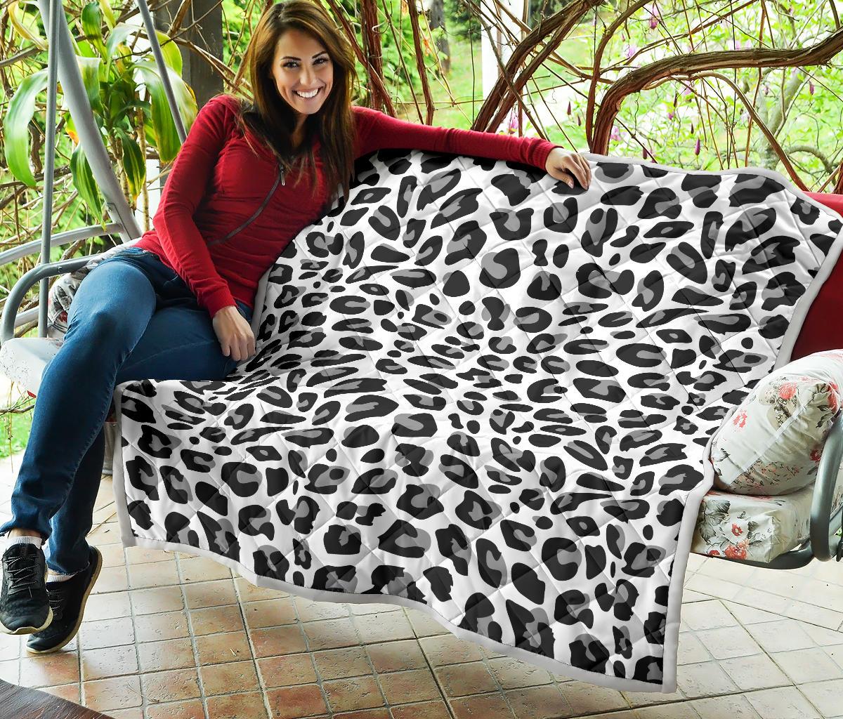 Snow Leopard Skin Print Premium Quilt-JTAMIGO.COM