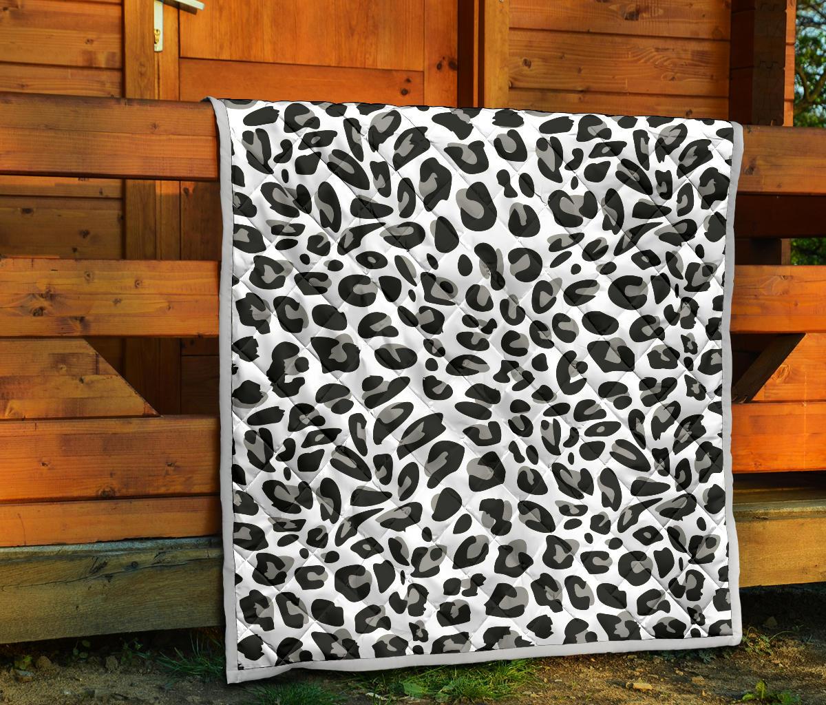 Snow Leopard Skin Print Premium Quilt-JTAMIGO.COM