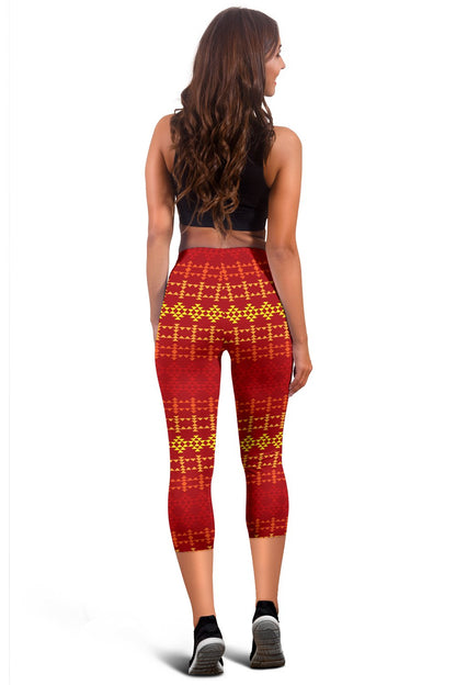 Southwest Red Gold Design Themed Print Women Capris