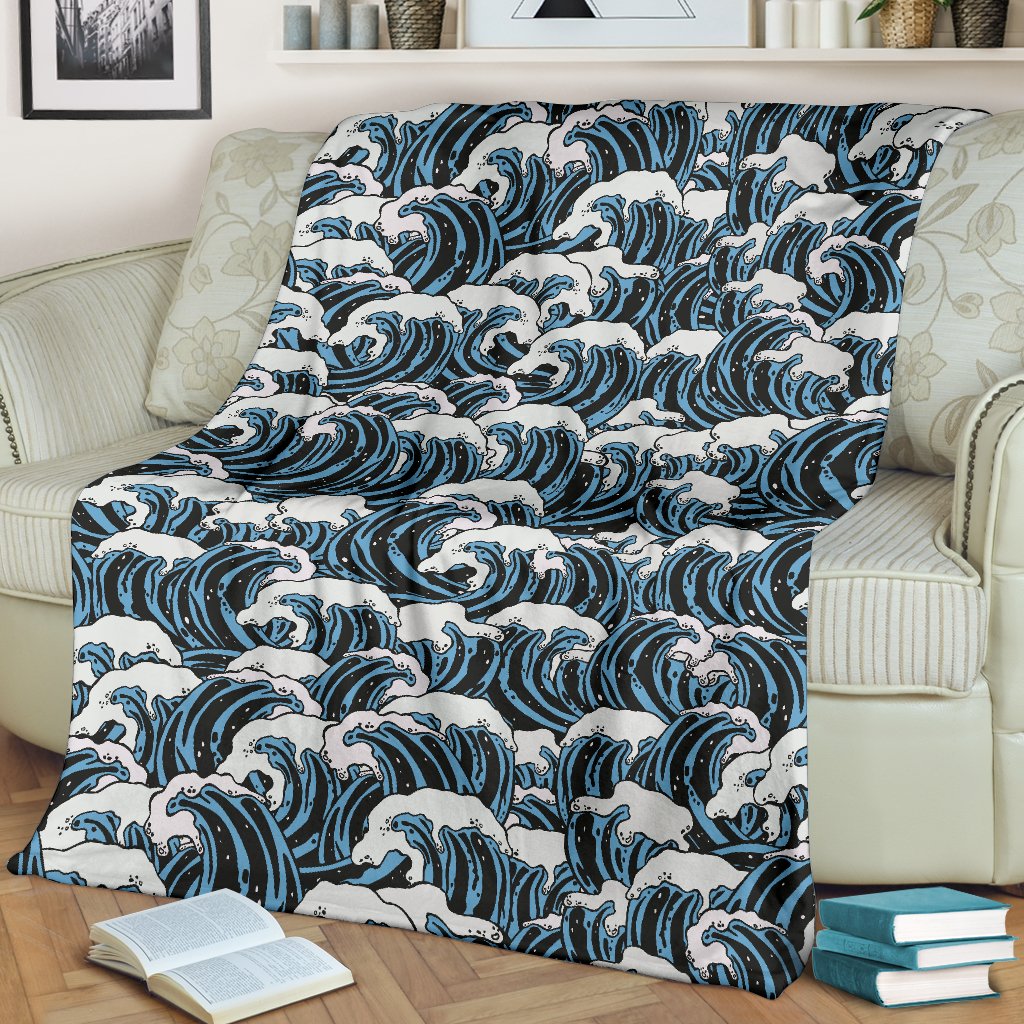 Surf Wave Pattern Print Fleece Blanket