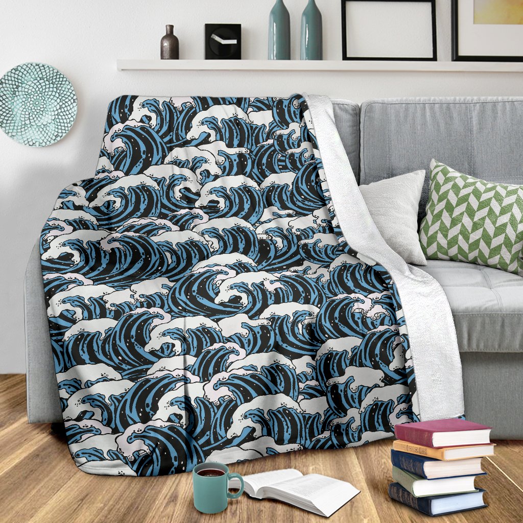 Surf Wave Pattern Print Fleece Blanket