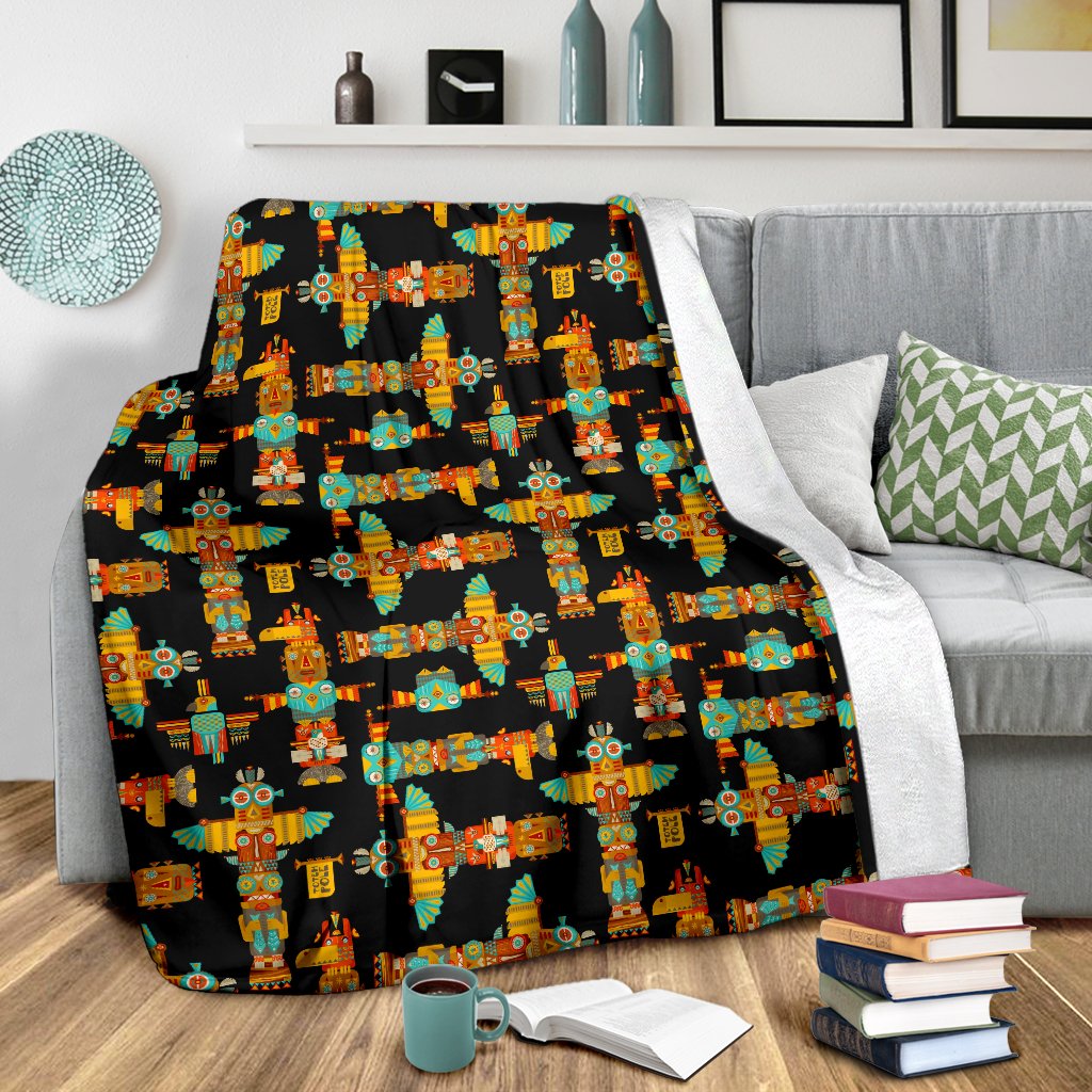 Totem Pole Cartoon Print Fleece Blanket