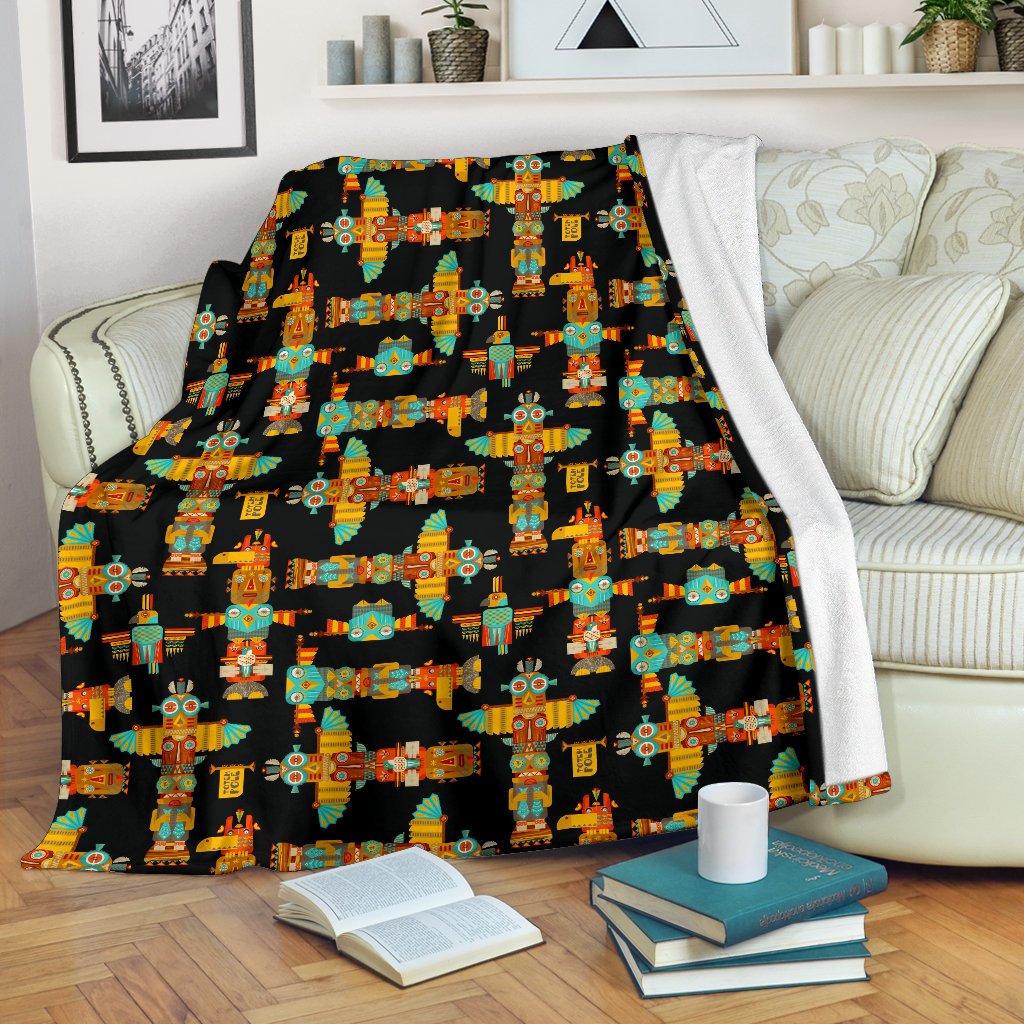 Totem Pole Cartoon Print Fleece Blanket