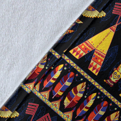 Totem Pole Design Fleece Blanket
