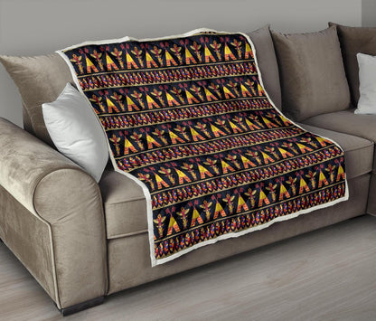 Totem Pole Design Premium Quilt-JTAMIGO.COM