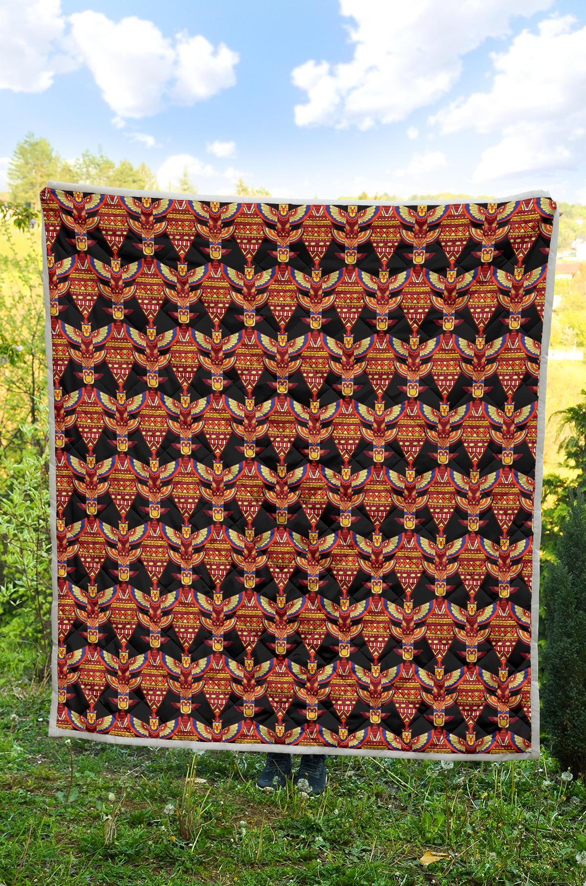 Totem Pole Print Premium Quilt-JTAMIGO.COM