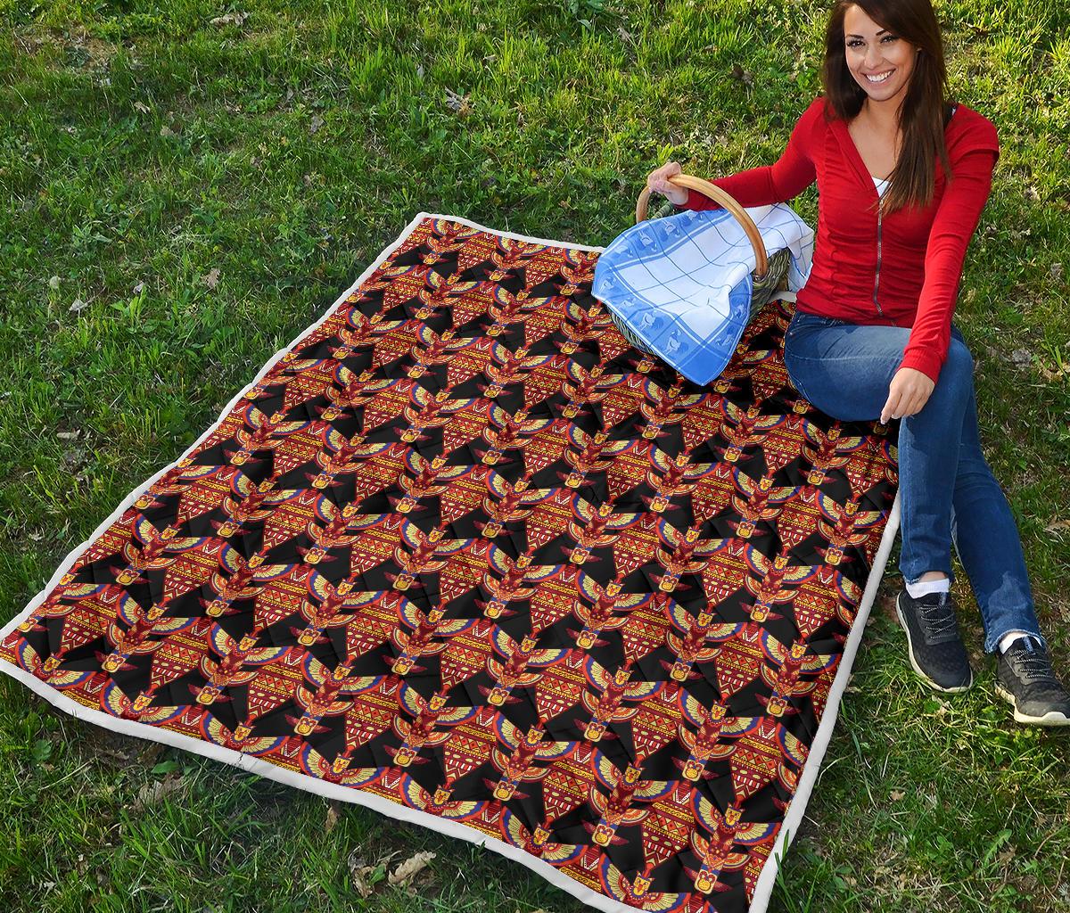 Totem Pole Print Premium Quilt-JTAMIGO.COM