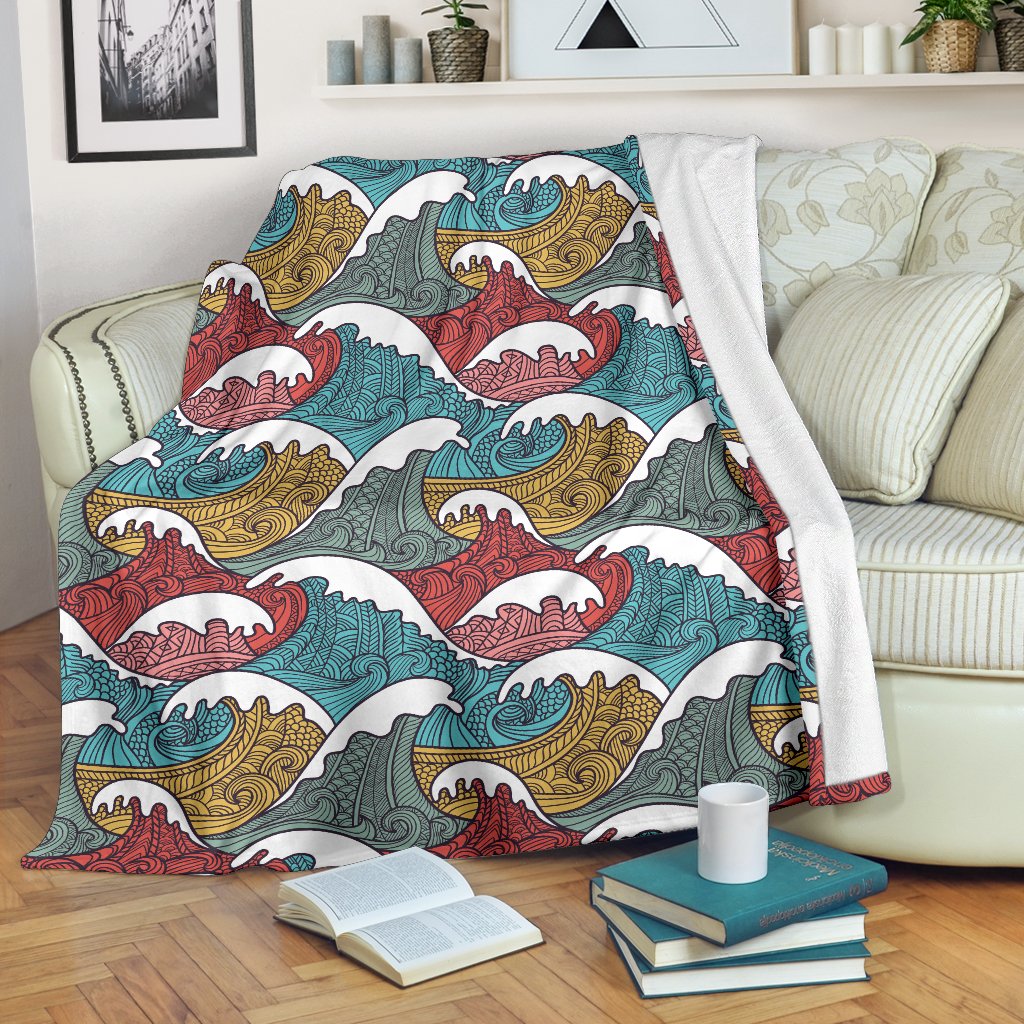 Tribal Wave Pattern Print Fleece Blanket