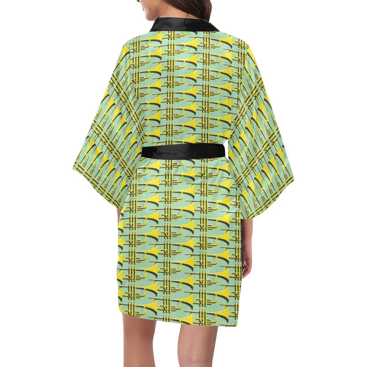 Trumpet Vintage Design Print Women Short Kimono Robe