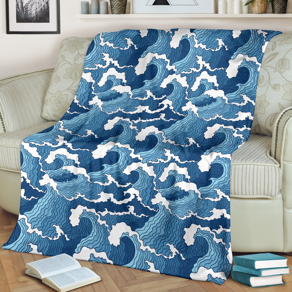Wave Themed Pattern Print Fleece Blanket