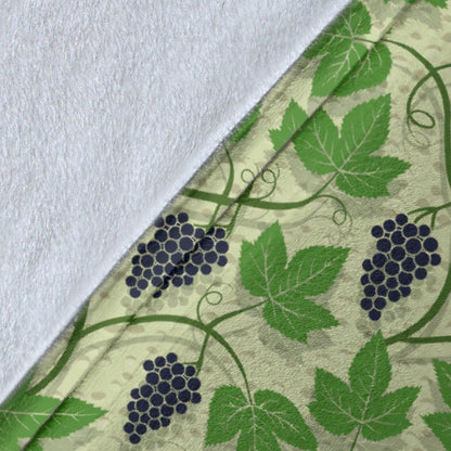 Wine Grape Thmed Print Fleece Blanket