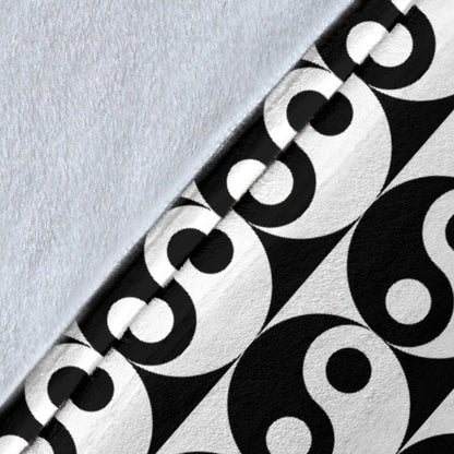 Yin Yang Classic Pattern Design Print Fleece Blanket