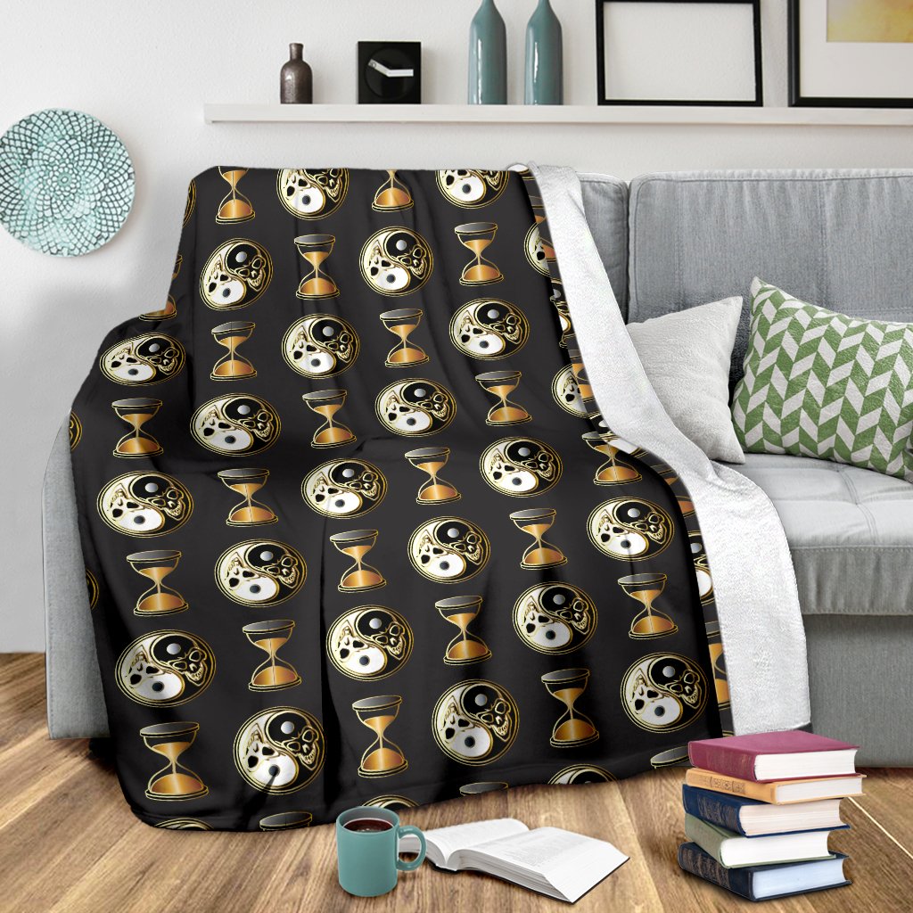 Yin Yang Skull Themed Design Print Fleece Blanket