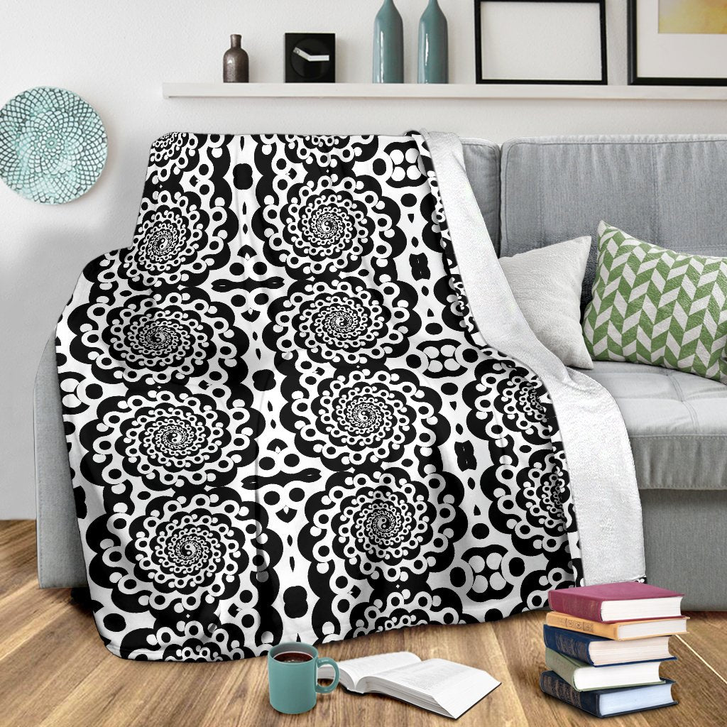 Yin Yang Spiral Design Print Fleece Blanket
