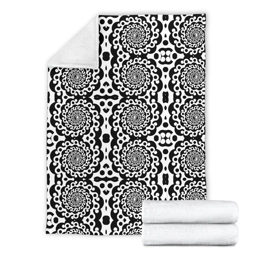 Yin Yang Spiral Design Print Fleece Blanket