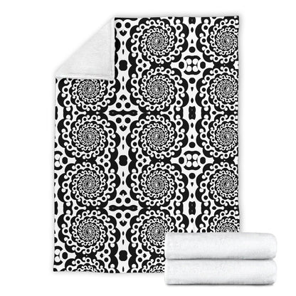 Yin Yang Spiral Design Print Fleece Blanket